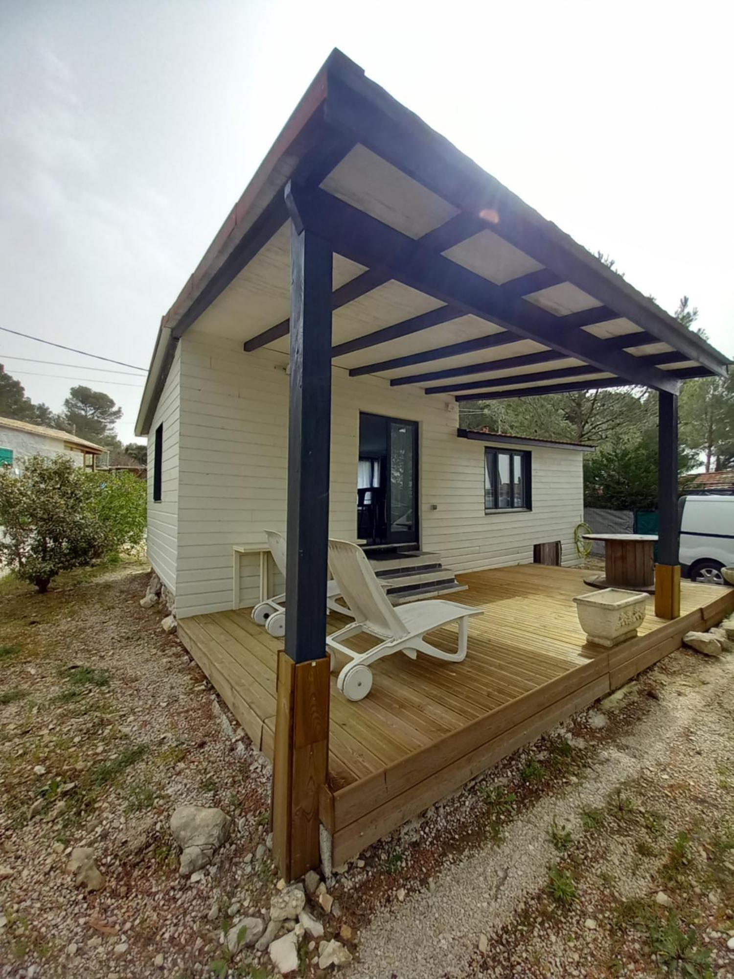 Mobilhome A Deux Pas Du Circuit Du Castellet Avec Terrasse Vue Mer Le Castellet  Exterior photo